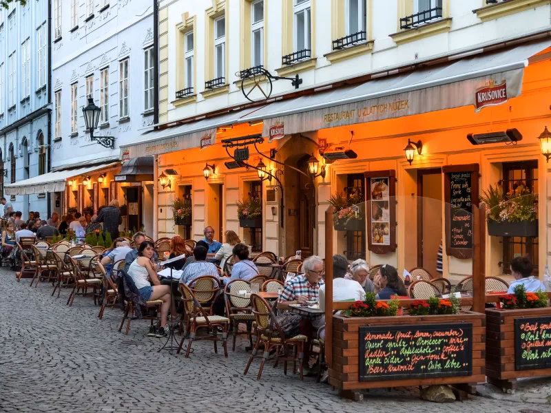 Ist Essen gehen in Tschechien teuer?
