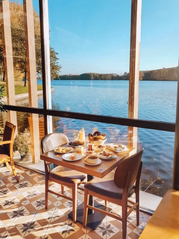 Wie lange kann man in Amsterdam essen gehen?