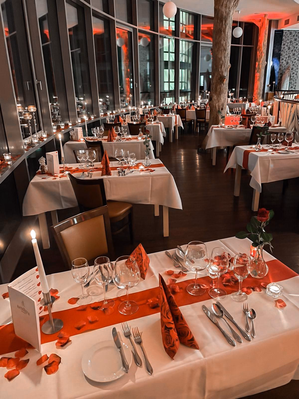 Wem gehört das Restaurant Charter House?